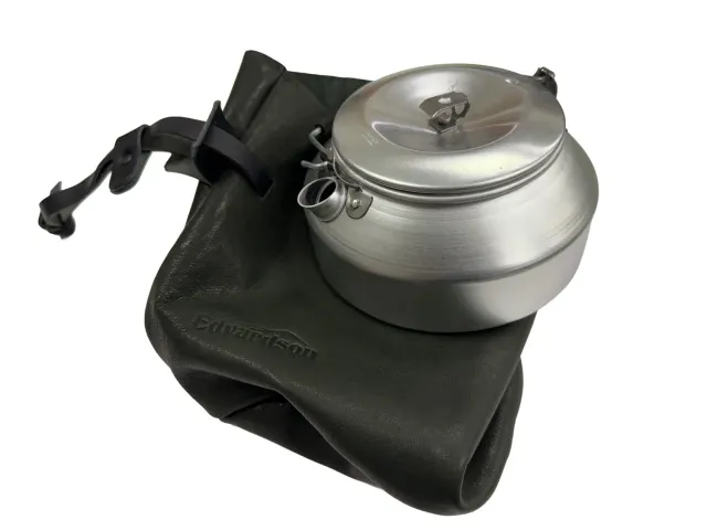 EDITION Edvardson kaffekjele 0,9 l med hjorteskinnfutteral